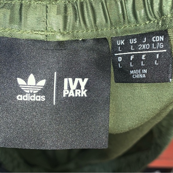 Adidas x Ivy Park Green Digital Camo Drawstring Shorts L - Picture 4 of 4